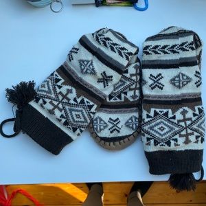 MUK LUKS Tall slipper socks with tassels